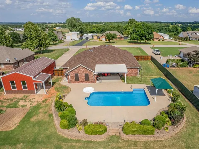 Photo 4 — 809 Grandview Rd, Tuttle, OK 73089