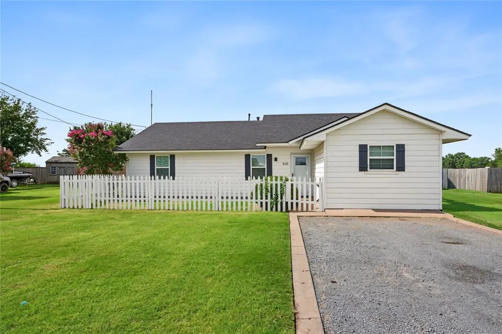 Photo 8 — 608 E Warren Road, Blair, OK 73526