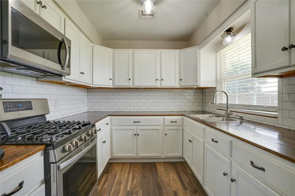 Photo 18 — 608 E Warren Road, Blair, OK 73526