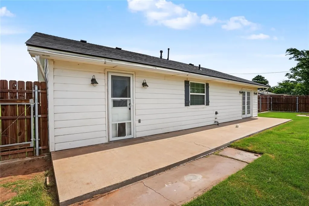Photo 32 — 608 E Warren Road, Blair, OK 73526