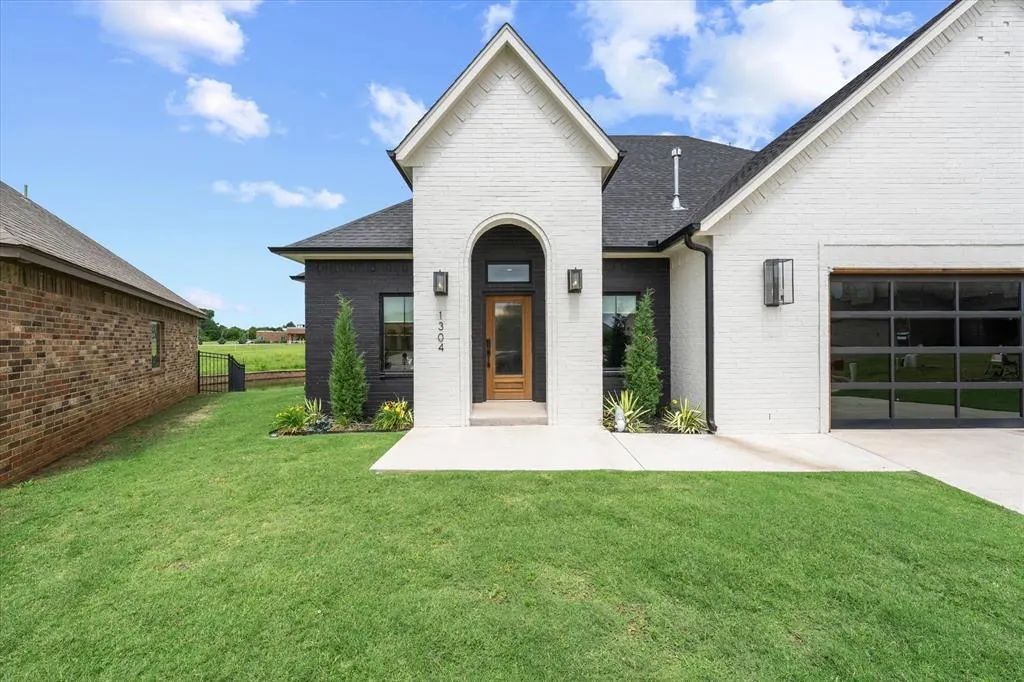 Photo 5 — 1304 Katelyn Court, Yukon, OK 73099