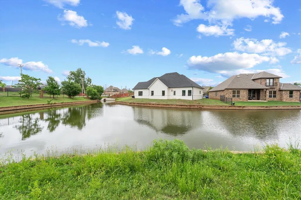 Photo 7 — 1304 Katelyn Court, Yukon, OK 73099