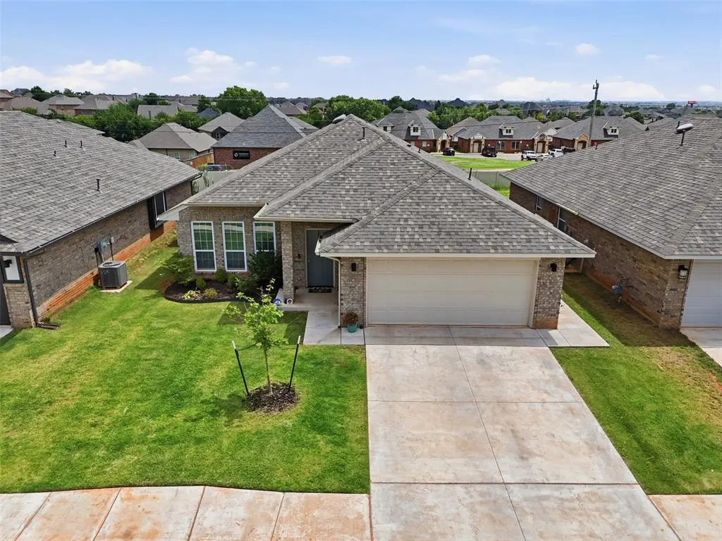 Front exterior — 3424 NW 179th Street, Edmond, OK 73012