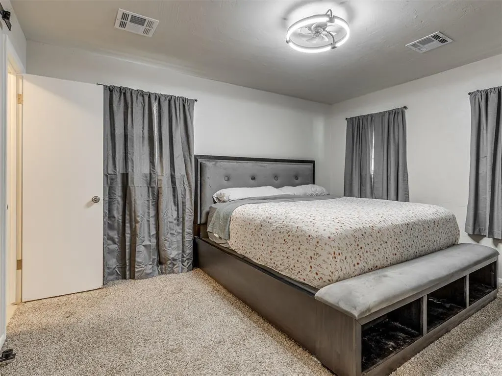 Photo 10 — 7013 NW 28th Street, Bethany, OK 73008