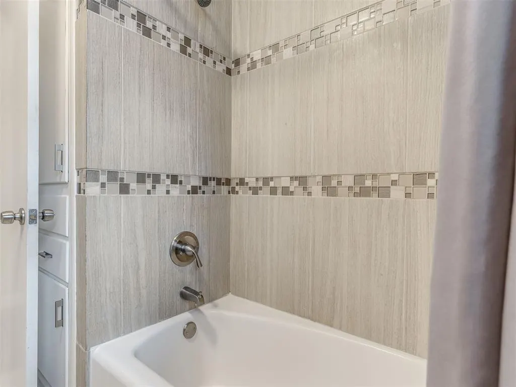 Photo 15 — 7013 NW 28th Street, Bethany, OK 73008