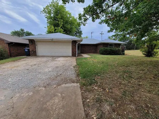 Front exterior — 53 Timber Creek Drive, Shawnee, OK 74804