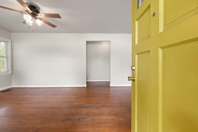 Photo 4 — 208 E 7th Street, Edmond, OK 73034