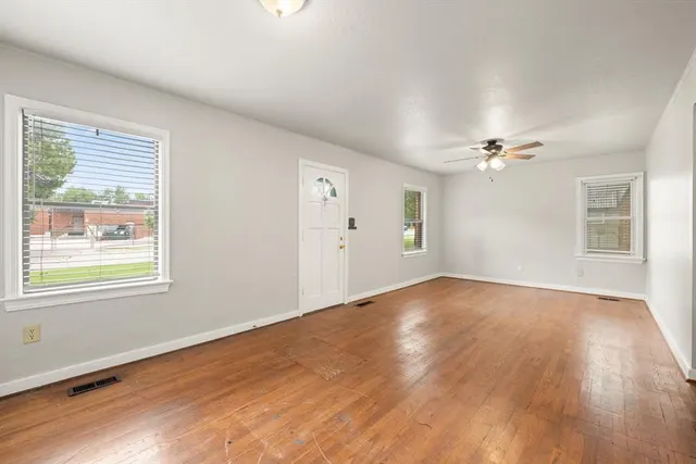 Photo 5 — 208 E 7th Street, Edmond, OK 73034