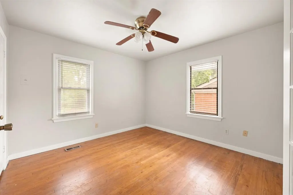 Photo 21 — 208 E 7th Street, Edmond, OK 73034