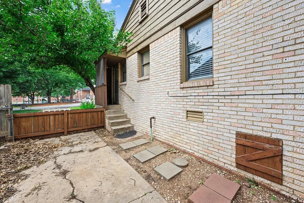 Photo 24 — 208 E 7th Street, Edmond, OK 73034