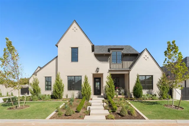 Front exterior — 913 NW 157th Terrace, Edmond, OK 73013