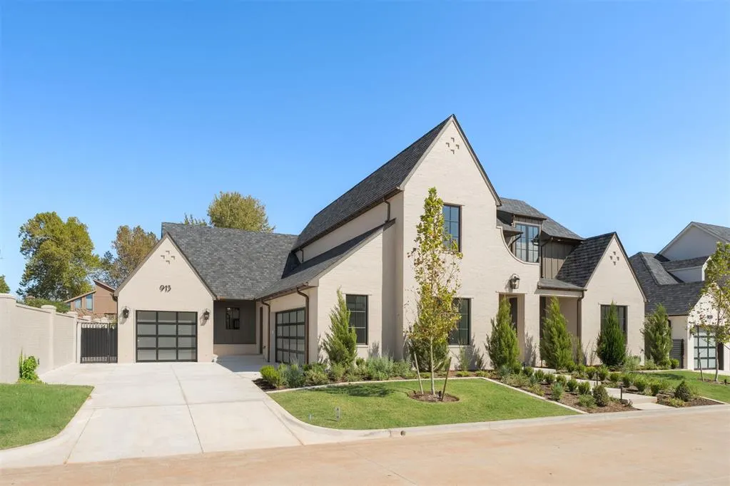 Photo 2 — 913 NW 157th Terrace, Edmond, OK 73013