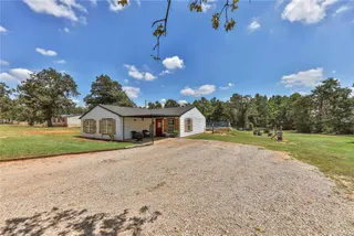 Sold home at 19800 Woodridge Drive