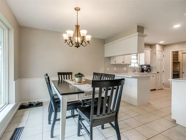 Photo 8 — 10324 Leicester Drive, Yukon, OK 73099