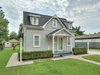 Sold home at 113 S Hoff Avenue