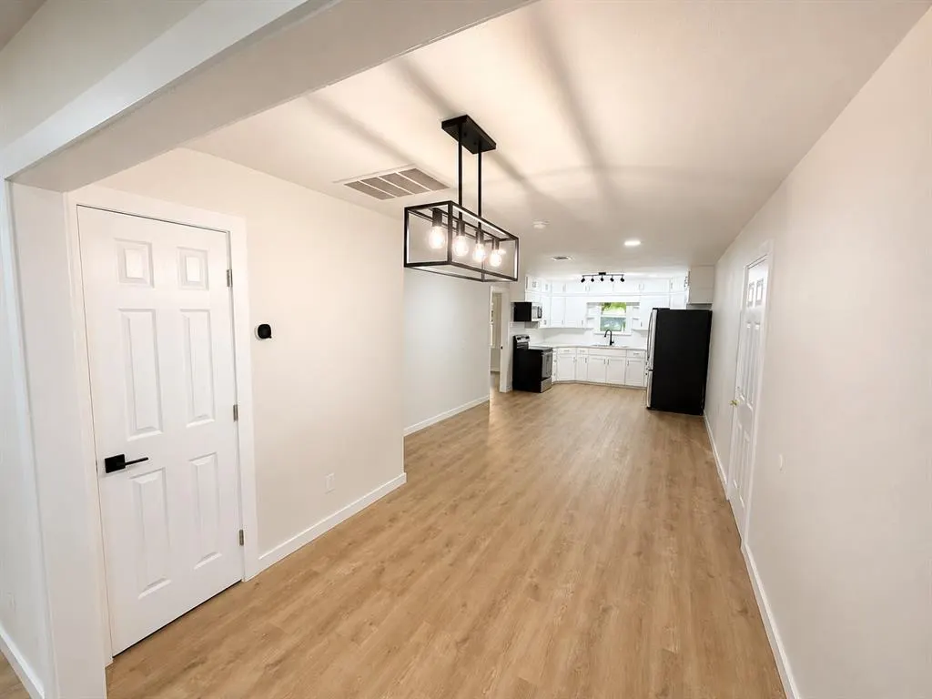 Photo 7 — 3037 NW 35th Street, Oklahoma City, OK 73112