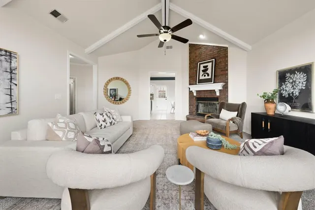 Photo 4 — 725 NE 20th Street, Moore, OK 73160