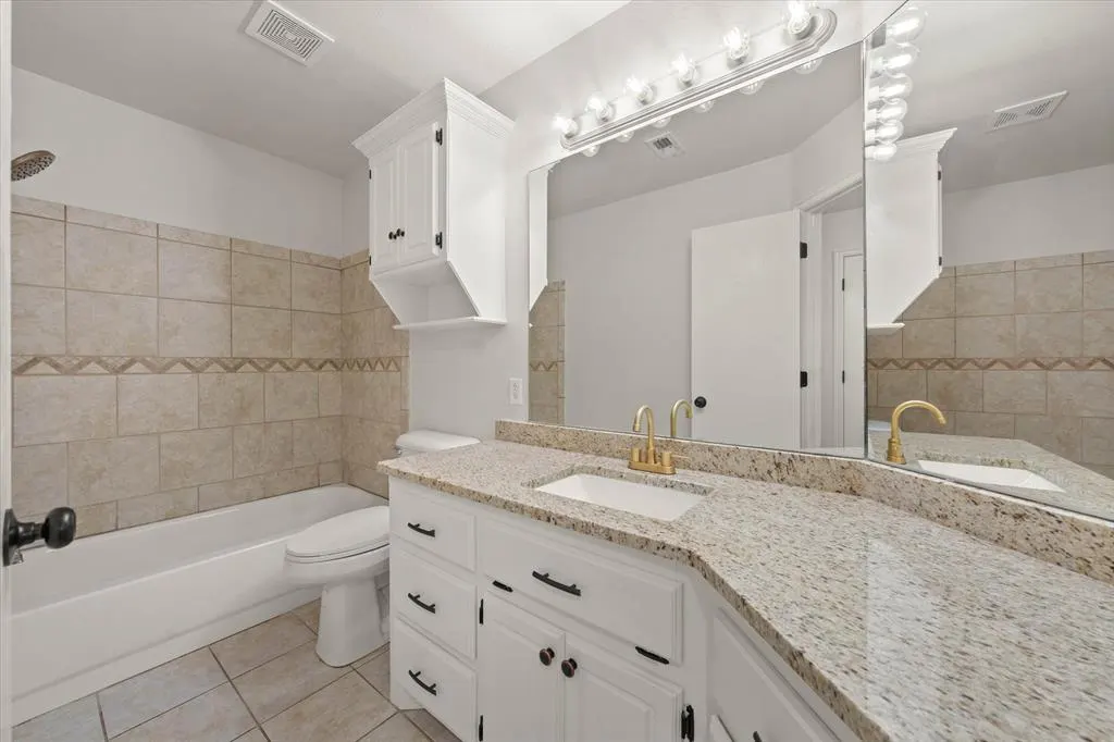 Photo 24 — 725 NE 20th Street, Moore, OK 73160