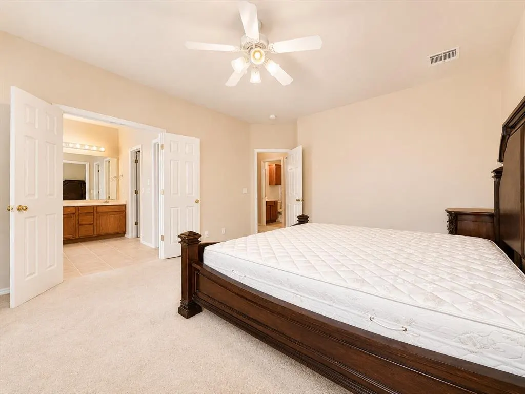 Photo 12 — 4414 NW 32nd Place, Oklahoma City, OK 73112