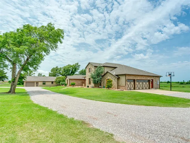 Photo 5 — 8615 Reno E., El Reno, OK 73036