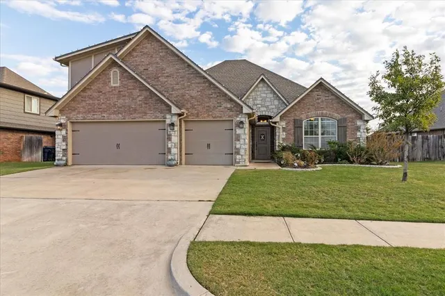 Front exterior — 5005 NW 155th Street, Edmond, OK 73013