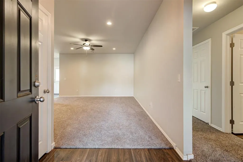 Photo 5 — 912 Klare Lane, Midwest City, OK 73130