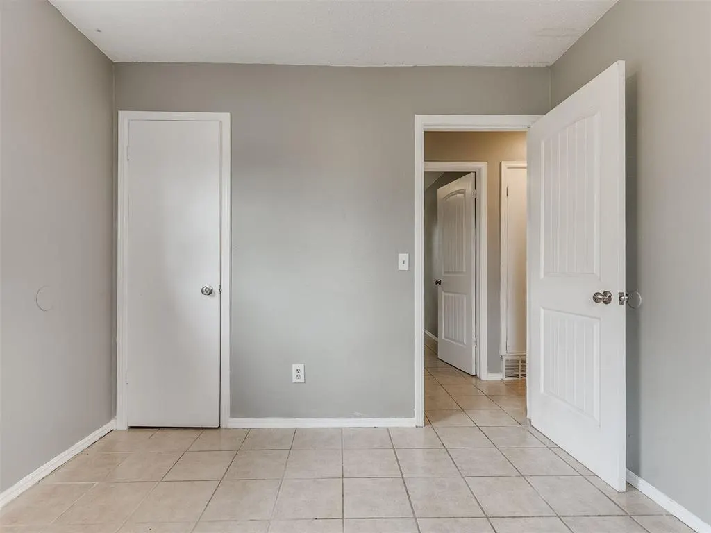 Photo 16 — 941 N Bradley Avenue, Oklahoma City, OK 73127