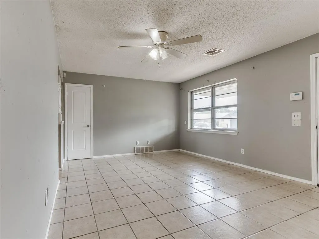 Photo 20 — 941 N Bradley Avenue, Oklahoma City, OK 73127