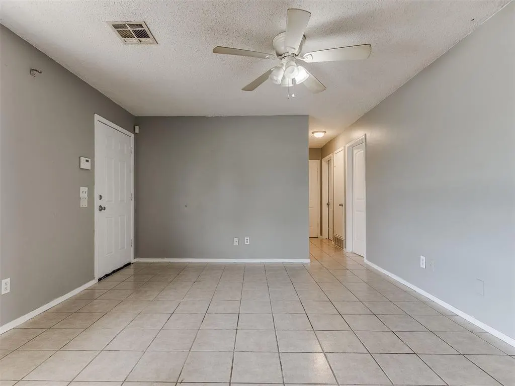 Photo 22 — 941 N Bradley Avenue, Oklahoma City, OK 73127