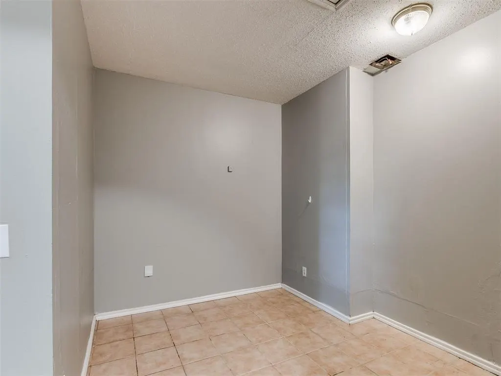 Photo 33 — 941 N Bradley Avenue, Oklahoma City, OK 73127