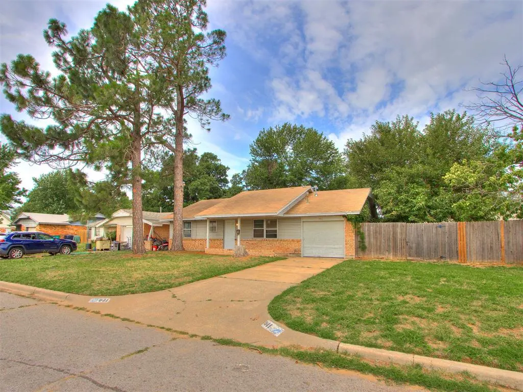 Photo 37 — 941 N Bradley Avenue, Oklahoma City, OK 73127