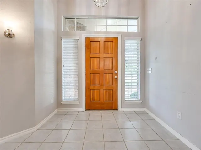 Photo 4 — 969 Pinebrooke Court, Norman, OK 73072
