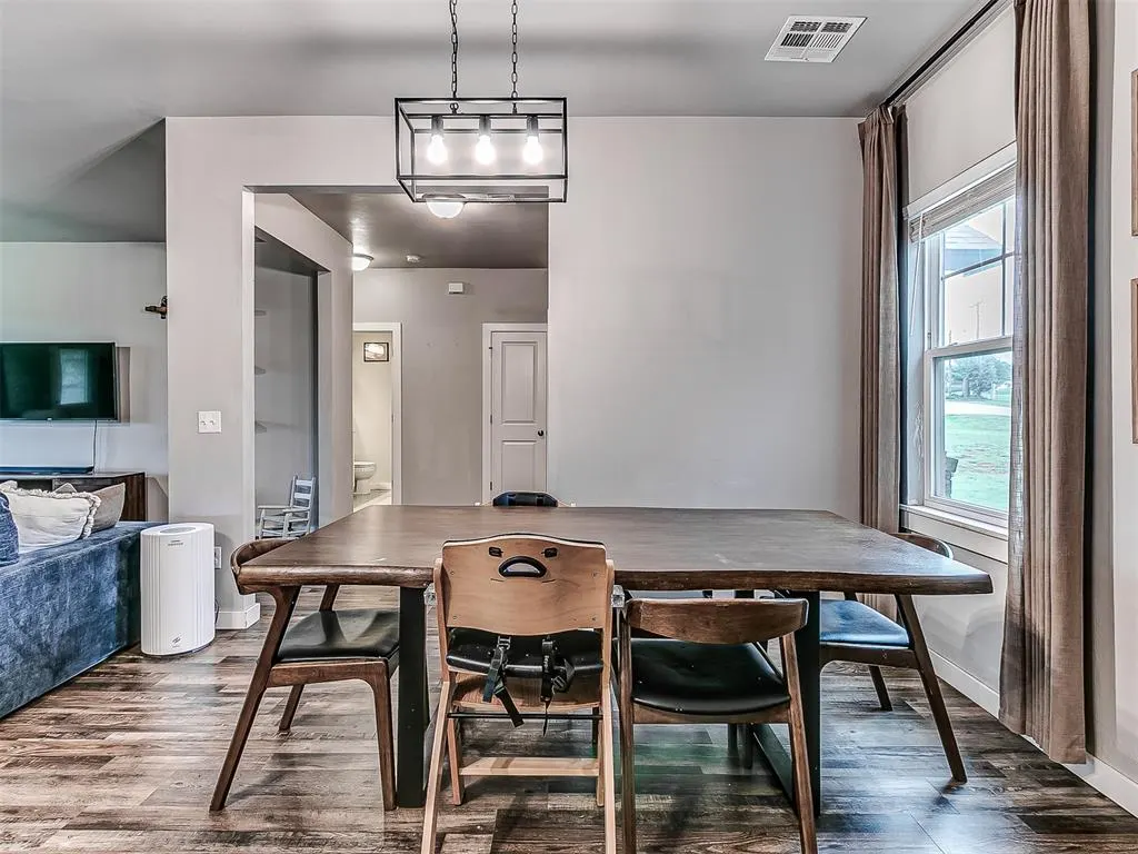 Photo 10 — 14750 Meadow Ridge Lane, Edmond, OK 73025