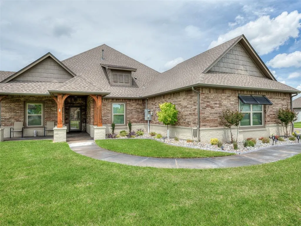 Photo 2 — 6901 SW 92nd Street, Oklahoma City, OK 73169