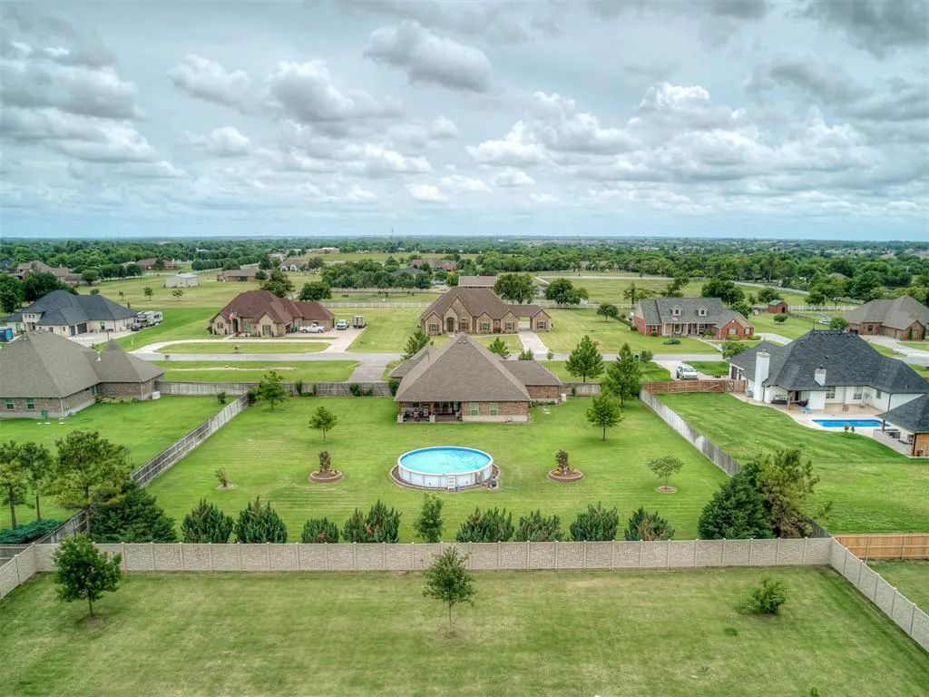 Photo 4 — 6901 SW 92nd Street, Oklahoma City, OK 73169