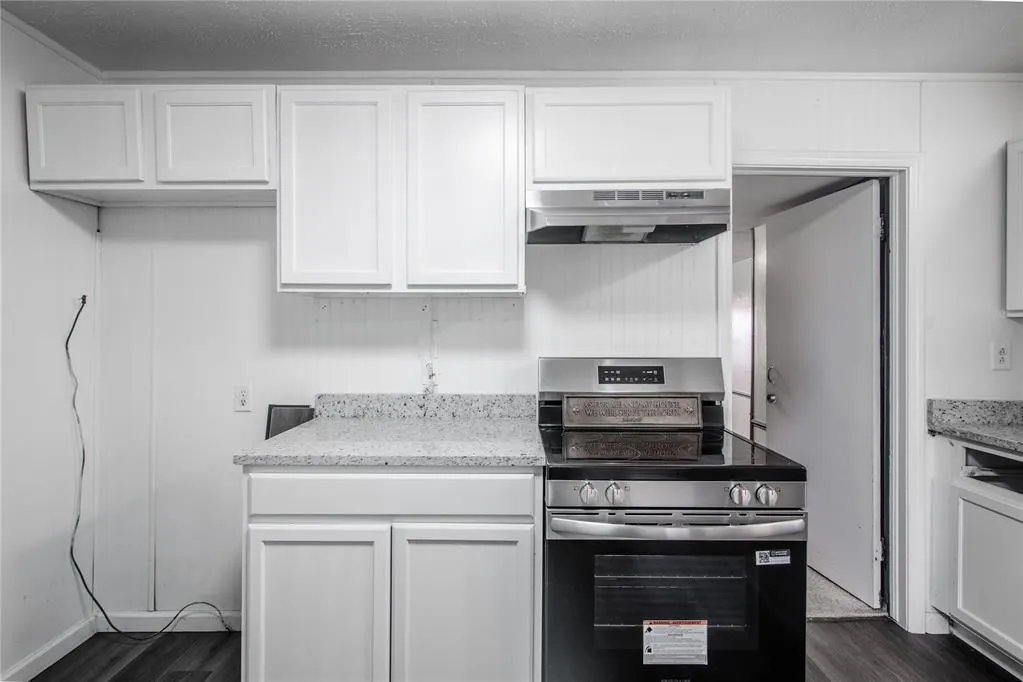 Photo 11 — 744 N Meridian Avenue, Oklahoma City, OK 73107