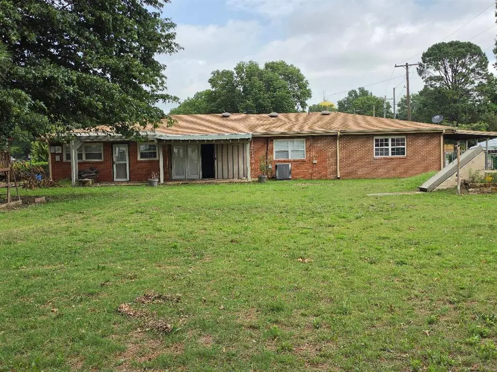 Photo 18 — 817 W Date Street, Okemah, OK 74859