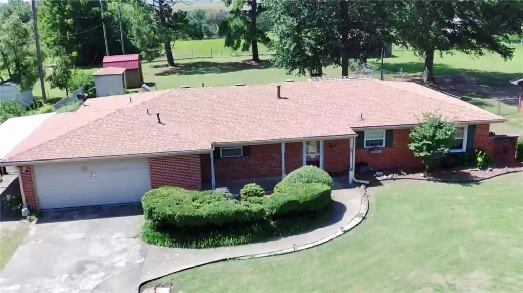 Front exterior — 817 W Date Street, Okemah, OK 74859
