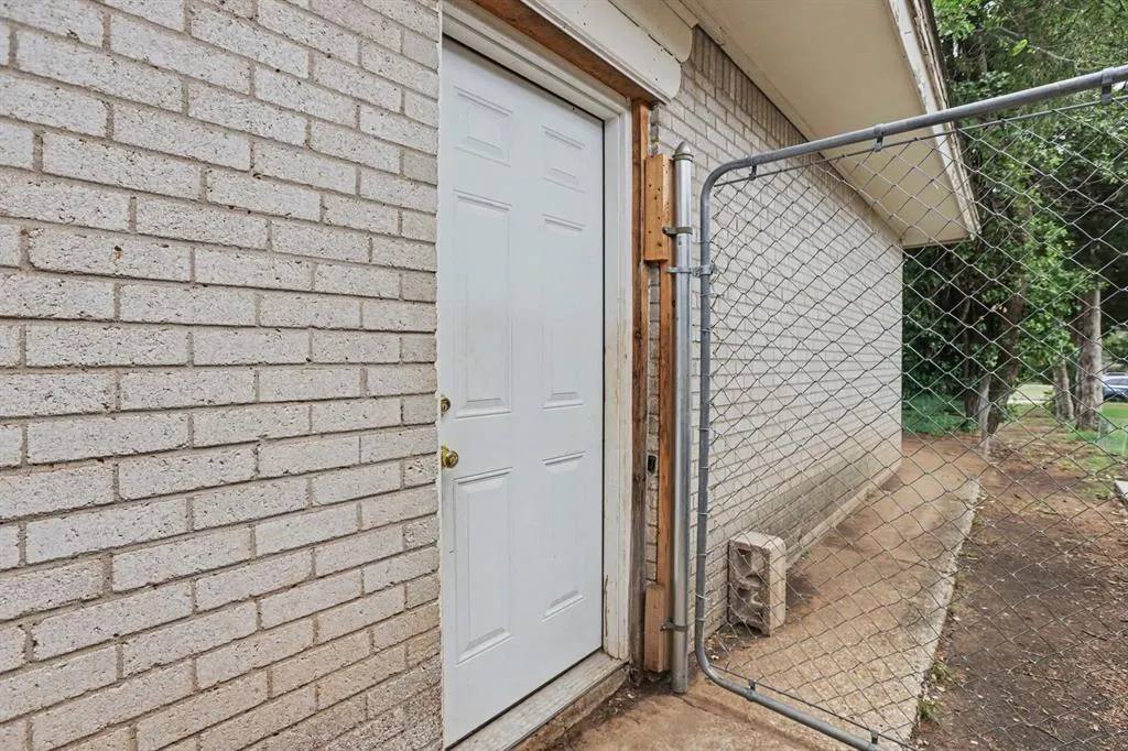 Photo 16 — 5407 NW 41st Street, Warr Acres, OK 73122