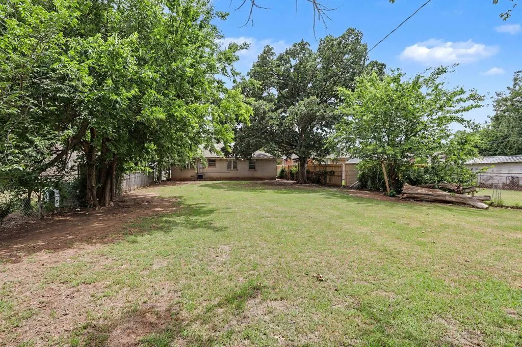 Photo 17 — 5407 NW 41st Street, Warr Acres, OK 73122