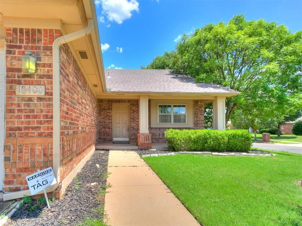 Photo 4 — 18100 Calle Way, Edmond, OK 73012
