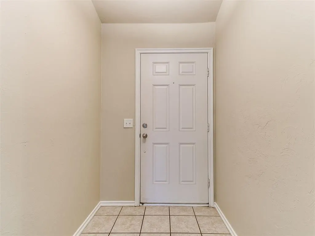 Photo 7 — 18100 Calle Way, Edmond, OK 73012