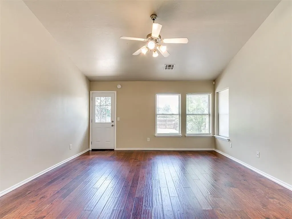 Photo 9 — 18100 Calle Way, Edmond, OK 73012