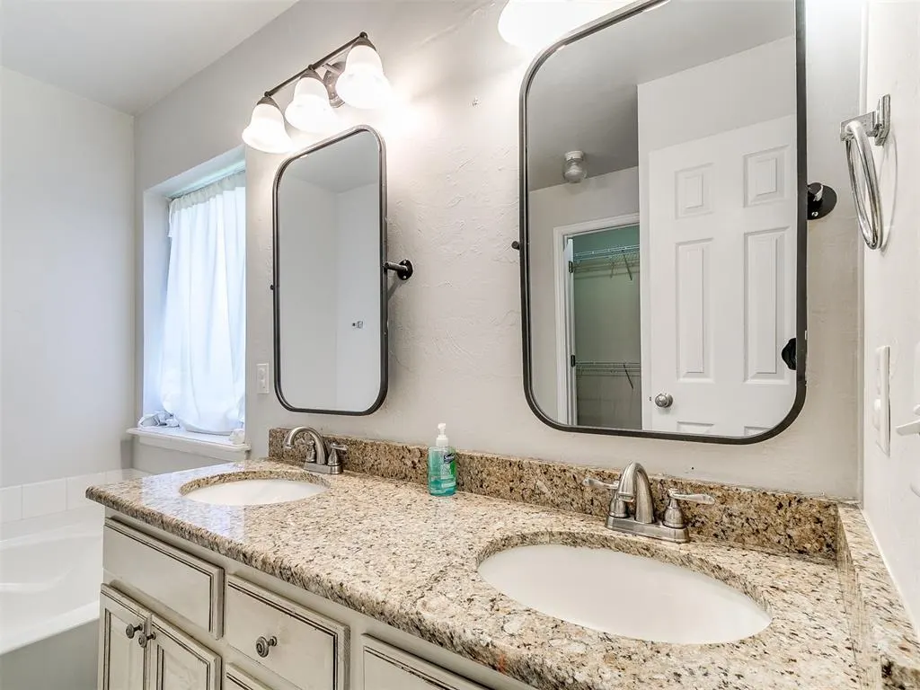 Photo 32 — 18100 Calle Way, Edmond, OK 73012