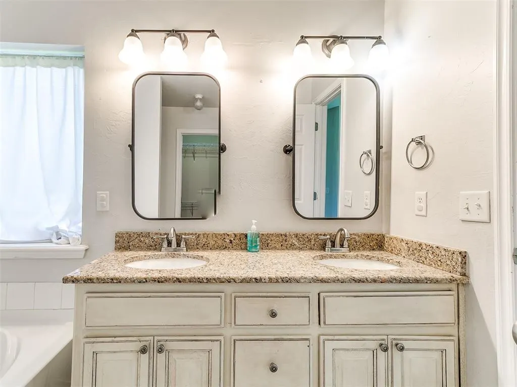 Photo 38 — 18100 Calle Way, Edmond, OK 73012