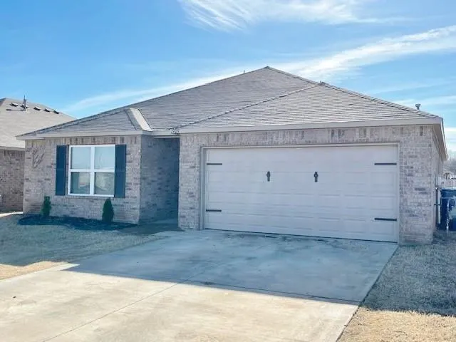 Front exterior — 1909 E Moore Avenue, Stillwater, OK 74075