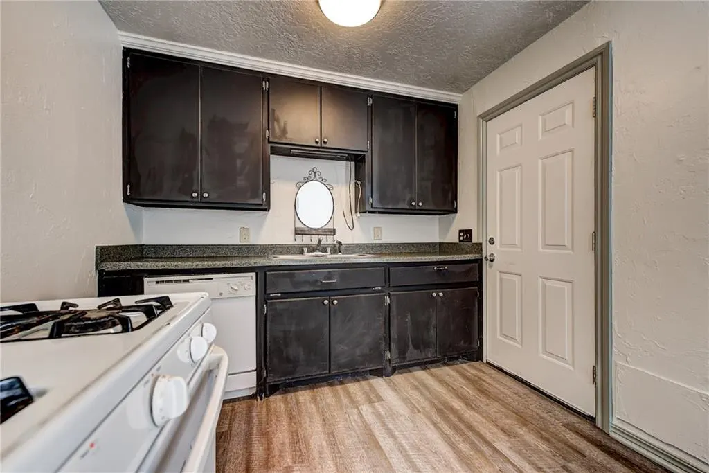 Photo 15 — 518 W 2nd Street, Edmond, OK 73003