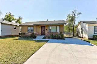 Sold home at 518 W 2nd Street