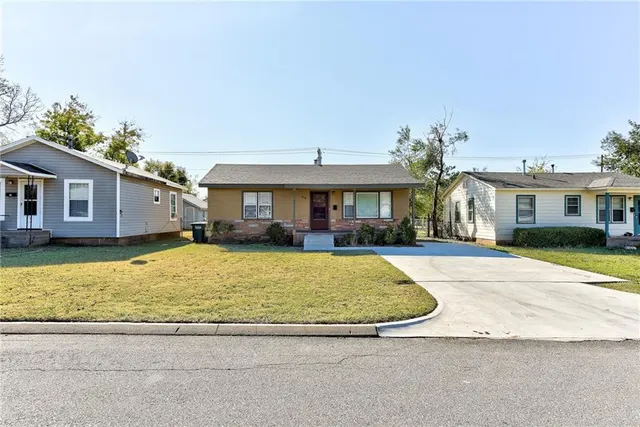 Photo 3 — 518 W 2nd Street, Edmond, OK 73003