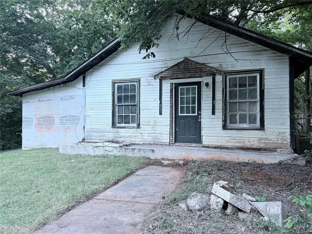 Front exterior — 406 E Colbert Street, Wynnewood, OK 73098